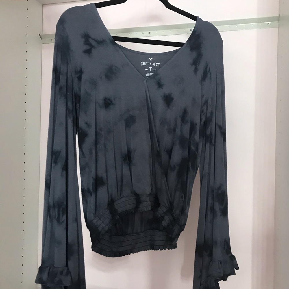 American Eagle women’s long sleeve blouse